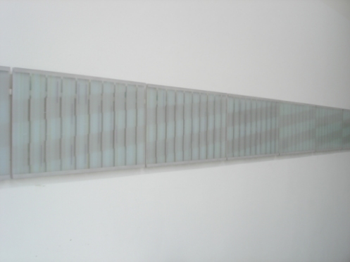 Gaby Terhuven: &Ouml;l auf Glas (Ausschnitt), 9-teilig, 2005, 39 x 575 x 3 cm